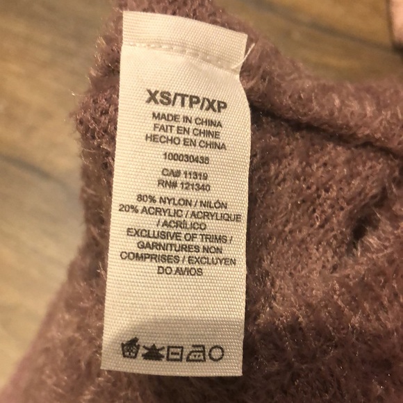 Garage Fuzzy Soft Tank - Picture 6 of 6